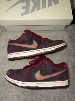 Nike SB Dunk Low ‘Riot Skateshop’ Size 8M
