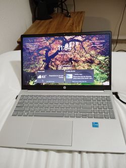 Hp touch screen laptop Intel core I 13