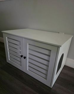 Cat Litter Box Enclosure $30