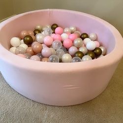 Toddler Ball Pit +balls