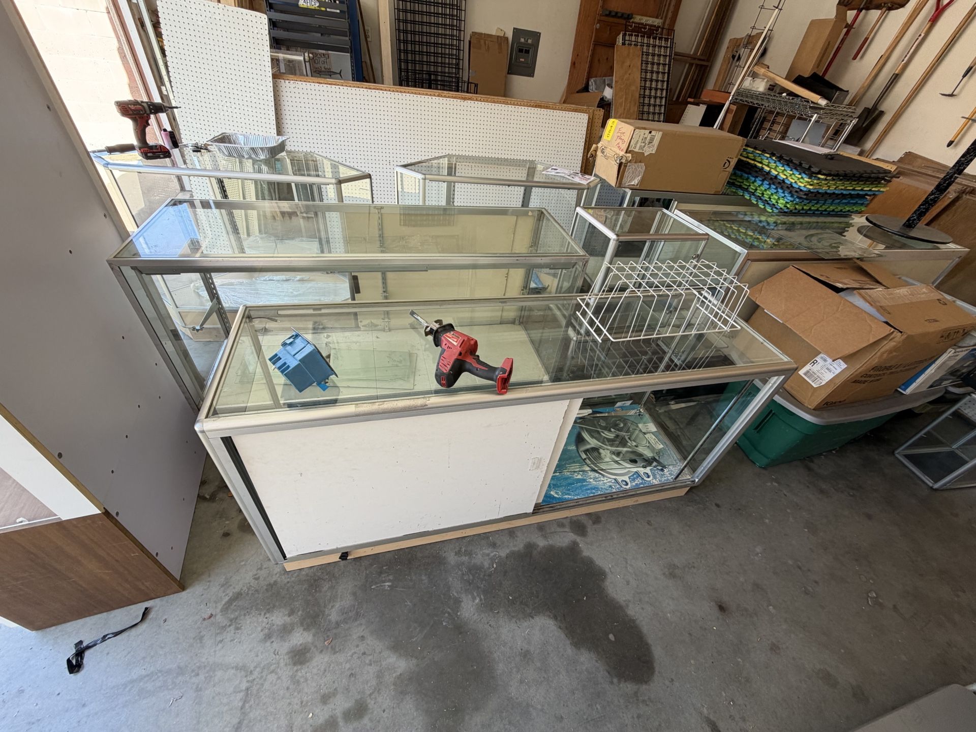 A lot of nine glass store displays and more