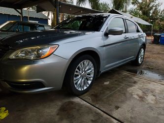 2013 Chrysler 200