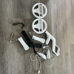 Wii Controllers 
