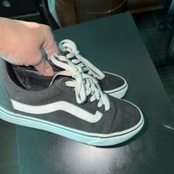 Black vans Women’s 8.5 men’s Size 7 