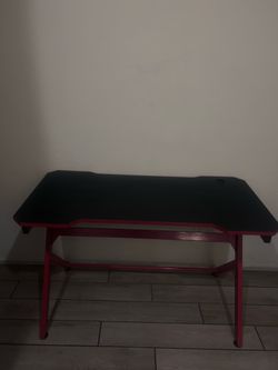 Gaming desk