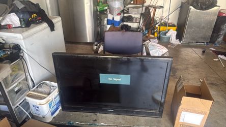 Insigna 46 tv used