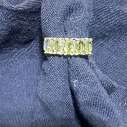 Size 7- Natural Peridot Band
