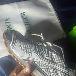 Bottega Centers Grey With Box And Dustbag