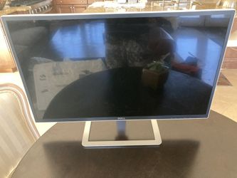 Dell 32” QHD LED Monitor