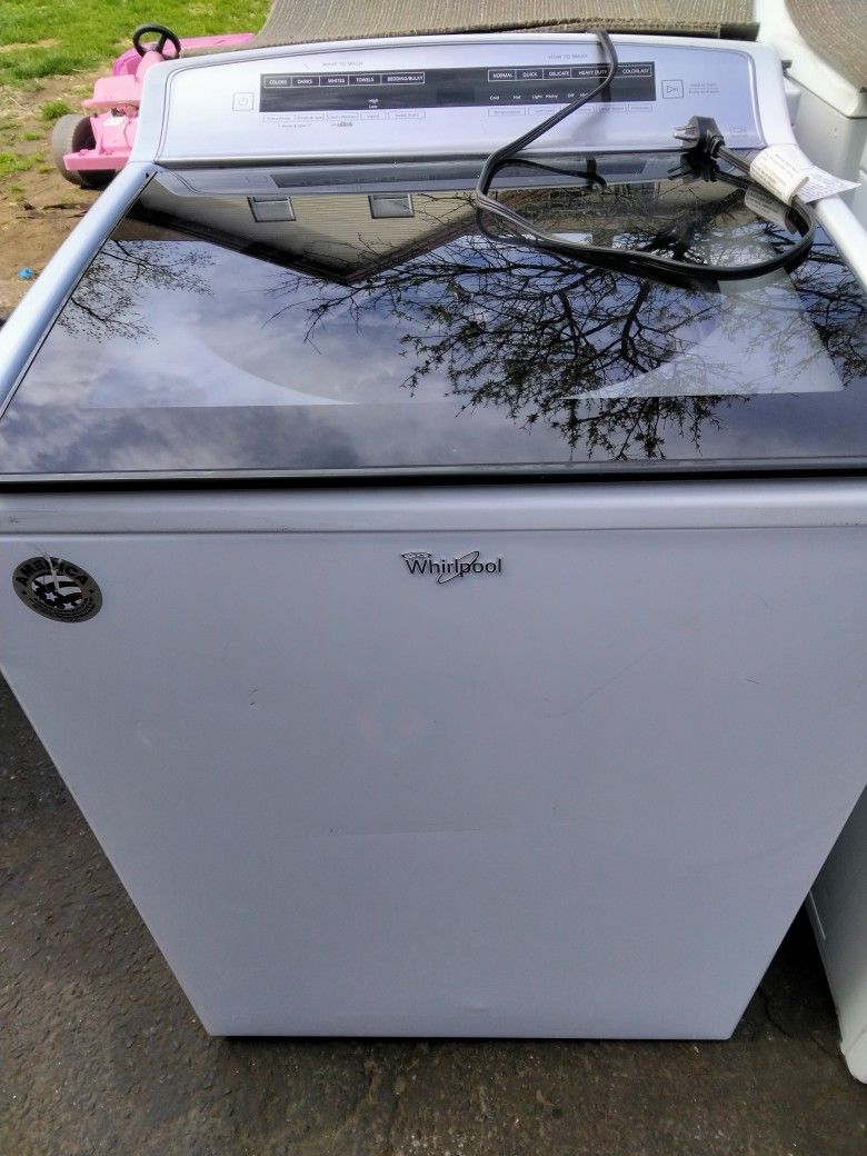 Washer Whirlpool In Great Condition