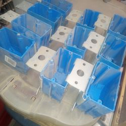 10 Outlet Boxes
