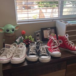 Converse Shoes 7 1/2 