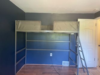 Twin bunkbed