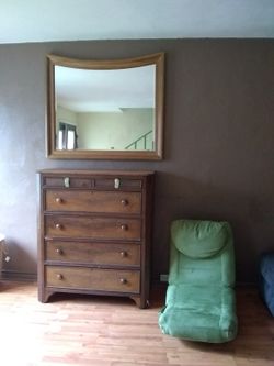 American antiques chest drawer