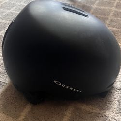 New Mod 7 Pro Oakley Ski/snowboarding Helmet 