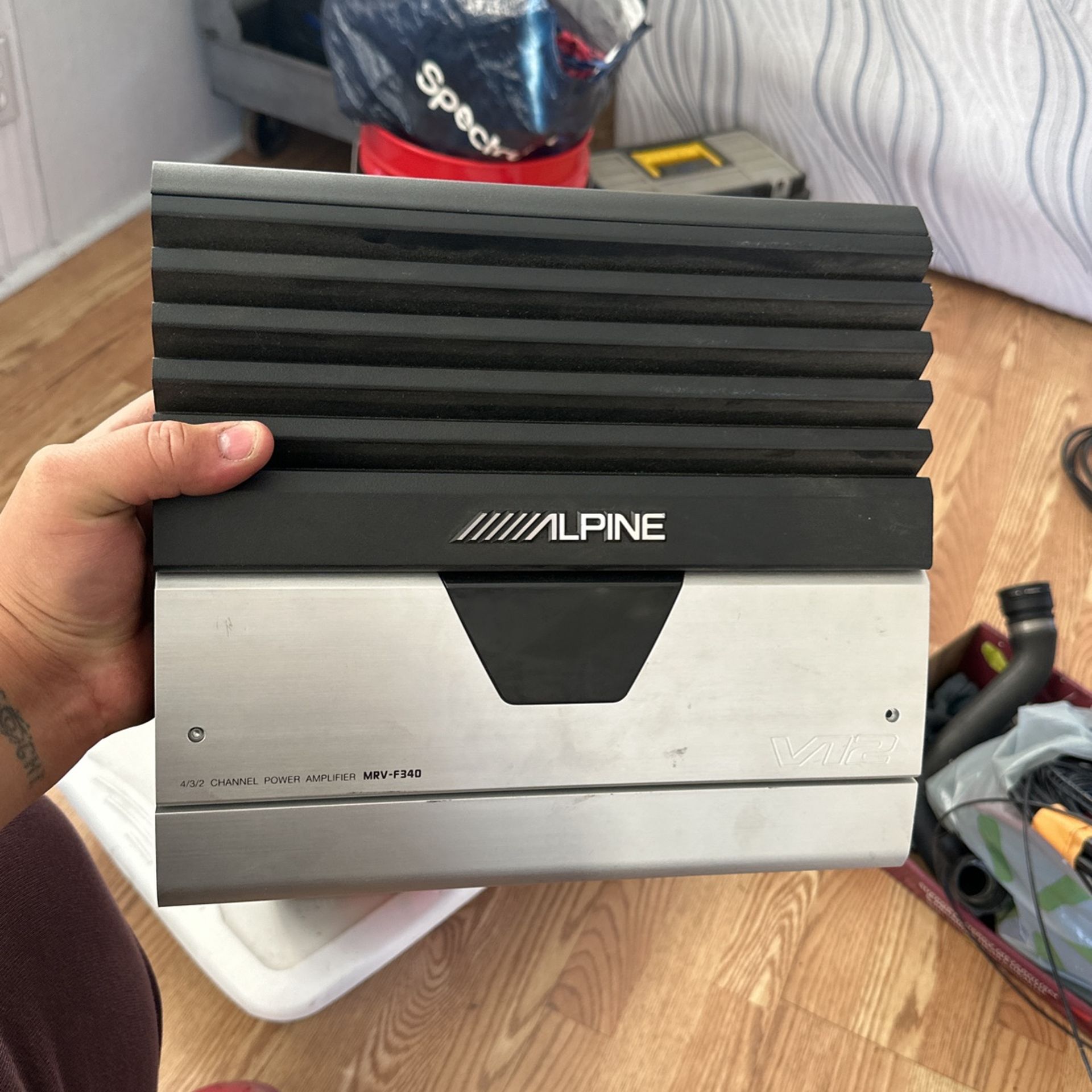 Alpine MRV-F340 Amplifier