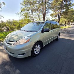 2008 Toyota Sienna
