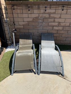 Chase pool lounge chairs