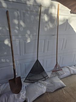 Yard tools,Around shovel,   2Rake,  all 3