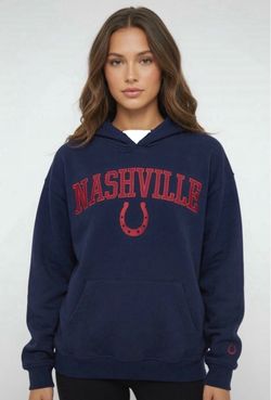 Sunday Retreat Juniors Navy Blue Sweatshirt Hoodie w/ Nashville Collegiate Red Lettering Size Large