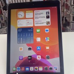 iPad 5th Generation 32Gb WiFi Unlocked 