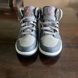 Size 4 Air Jordan’s 