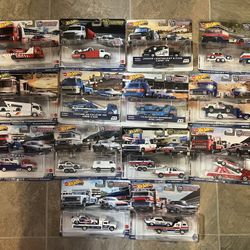 14 Hot Wheels Team Transports 