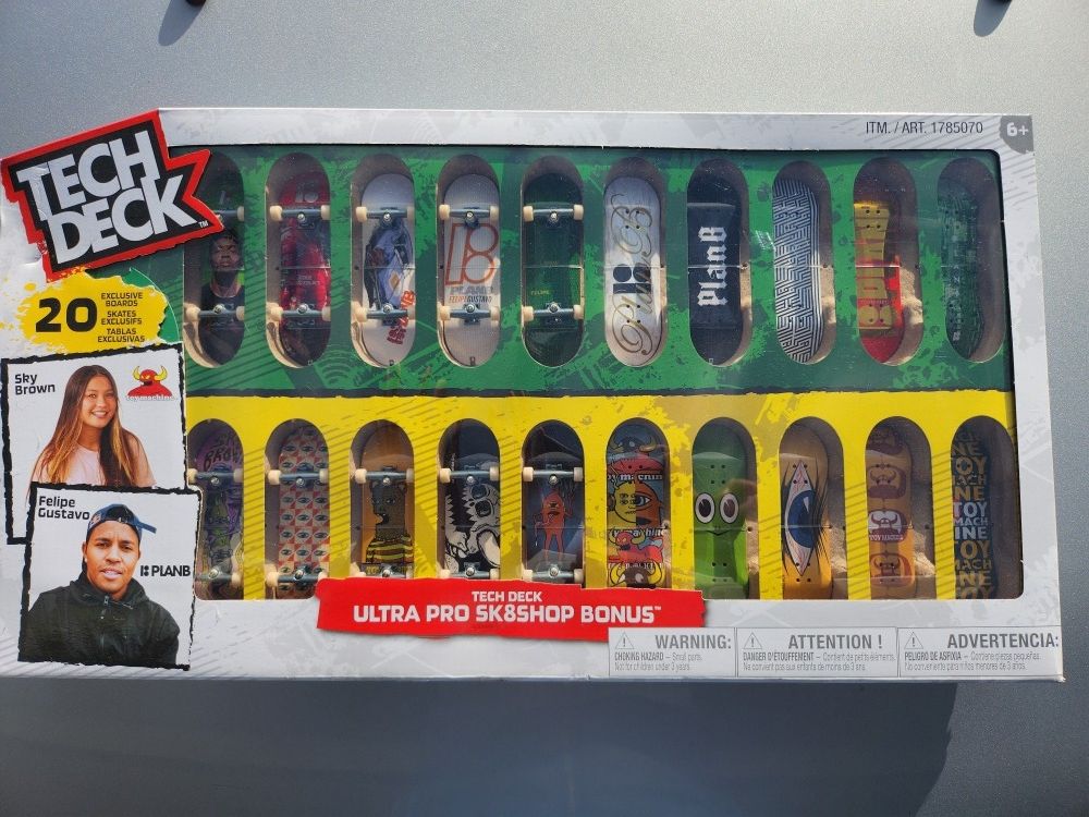 Tech DECK Ultra Pro Set Of 20. Brand New