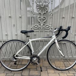Specialized Dolce Women’s Road Bike 