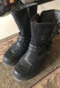 Size 8 like new only worn a few times