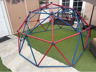 Climbing dome