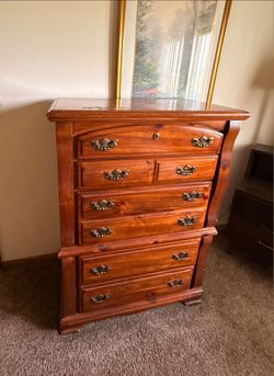 Dresser Chest