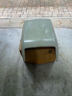Corvette style hood scoop