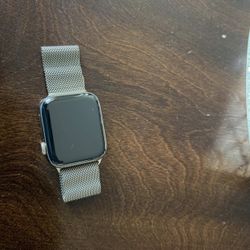  Apple Watch Series 6 Golden 44 mm