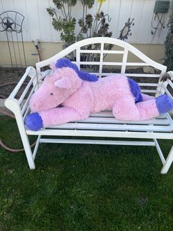 Giant Unicorn