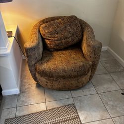 Round Lounge Chair