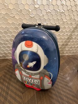 FLYTE SCOOTER SUITCASE FOLDING KIDS LUGGAGE SAMMIE THE SPACEMAN 18 INCH HARDSHELL RIDE ON WITH WHEELS 2-IN-1