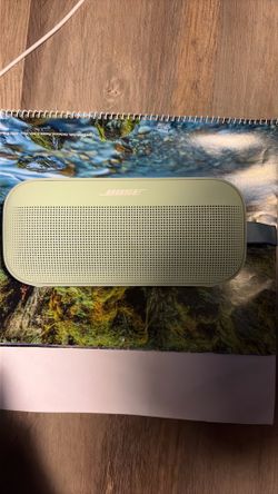 Bose sound link flex  portable Bluetooth  waterproof speaker
