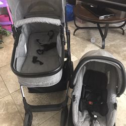 stroller and car seat