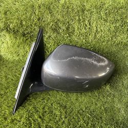 2008 Infiniti g35x driver left hand side mirror