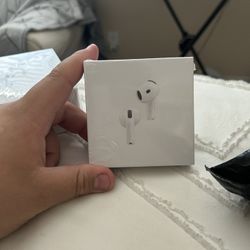 Apple AirPods 2nd Pro Gen 4 Gen