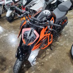 Super Duke 1290