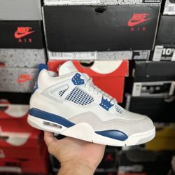 DS 2024 Jordan Military Blue 4s size 9.5