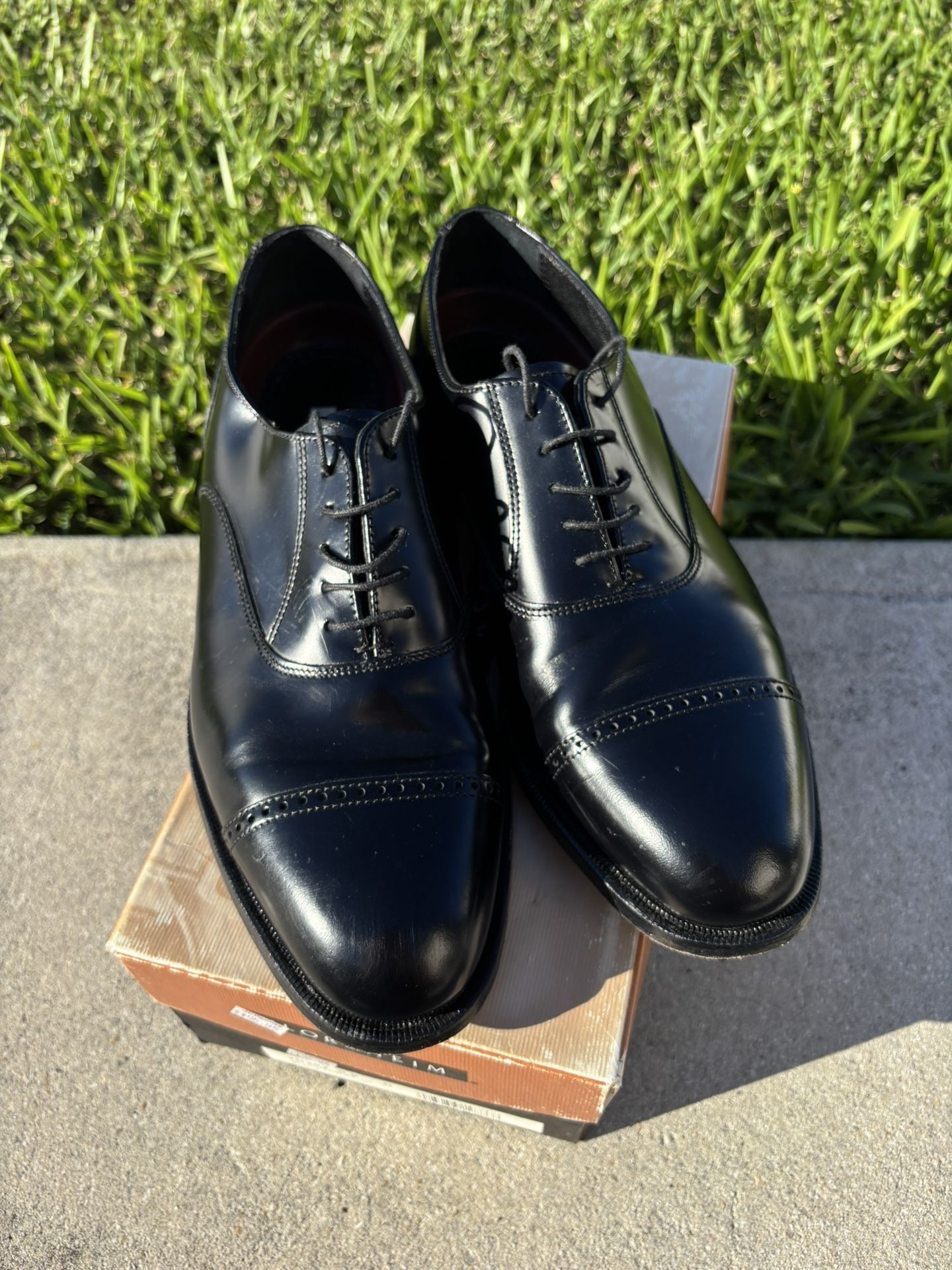 Florsheim Lexington Perfed Tip Black Flat Dress Shoes