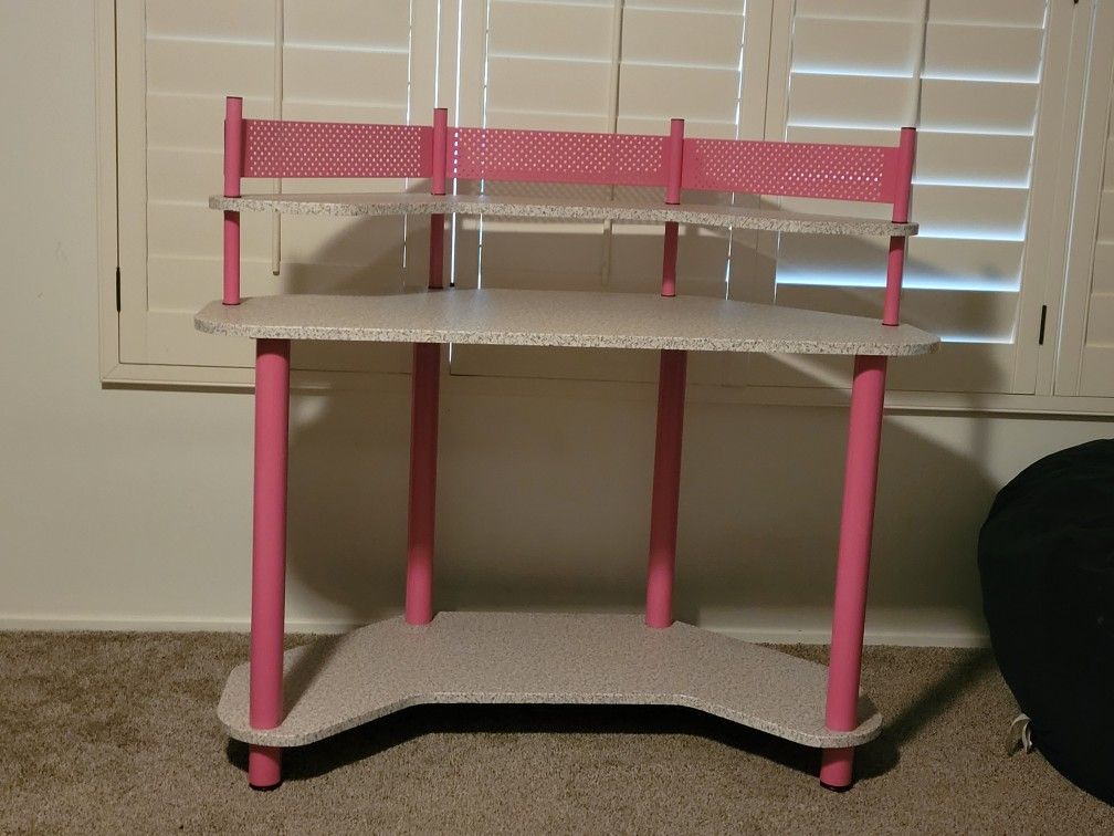 Corner Desk