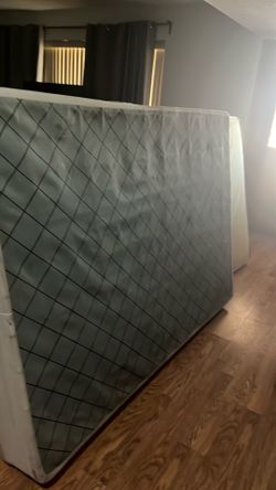 Full bed with box spring(no mattress)