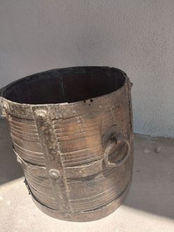 Old old bucket