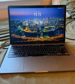 2020 Apple MacBook Pro (Intel) – Works Great