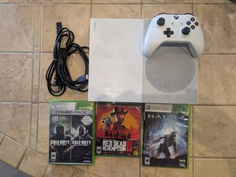 Xbox One S White Bundle - Wireless Controller, Cables & 3 Games w/ Map