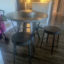 Table With Swivel Chairs 